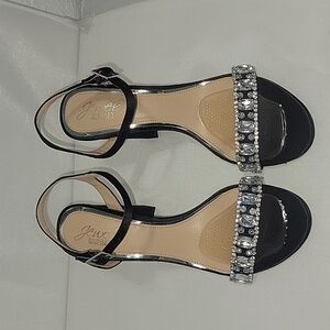Badgley Mischka Women's UZURI Sandal Size 7.5